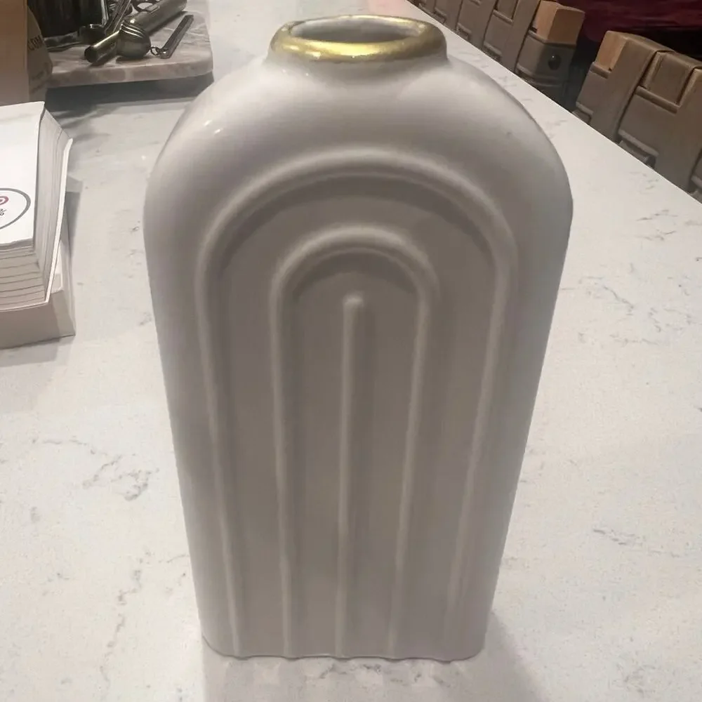Arch Vase